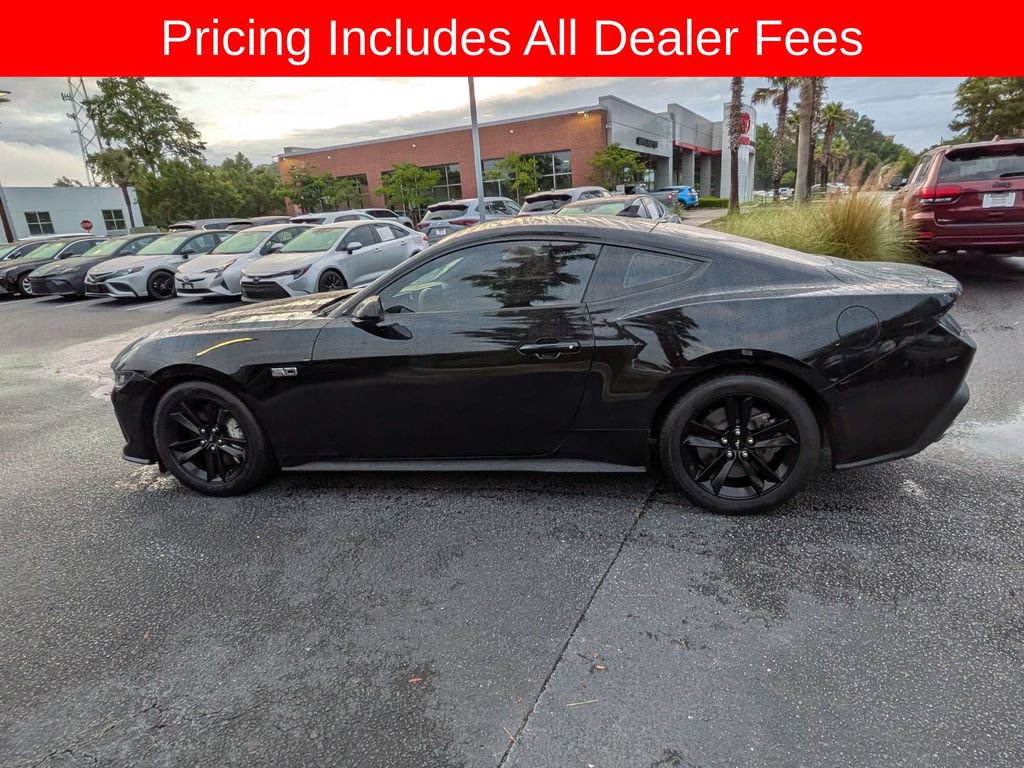 Used 2024 Ford Mustang GT RWD image 7