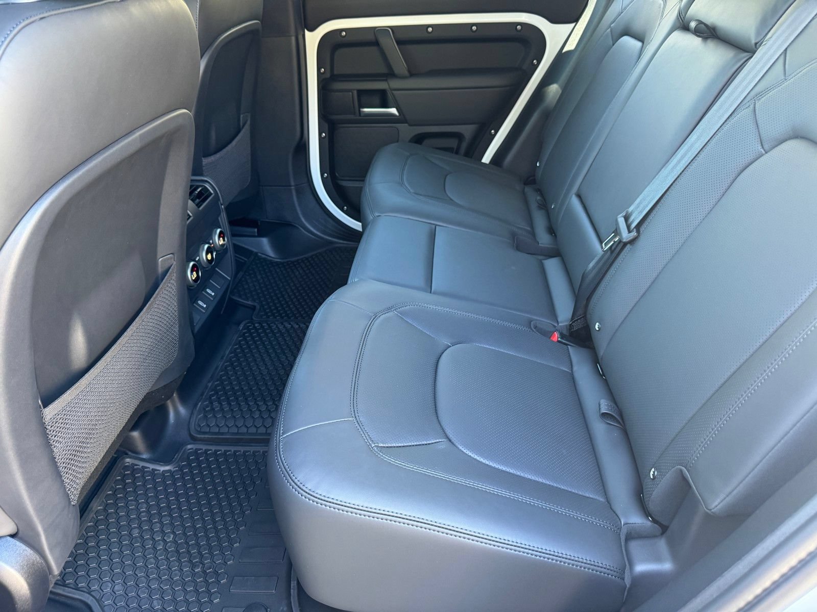 New 2026 Land Rover Defender 110 S AWD/4WD image 14