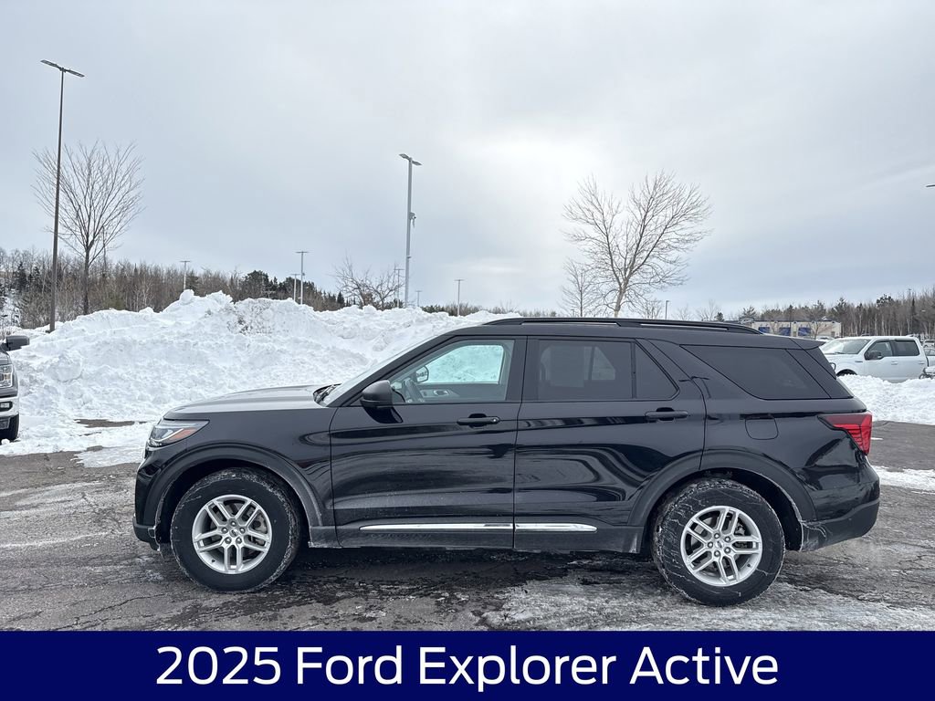 Used 2025 Ford Explorer Active image 10