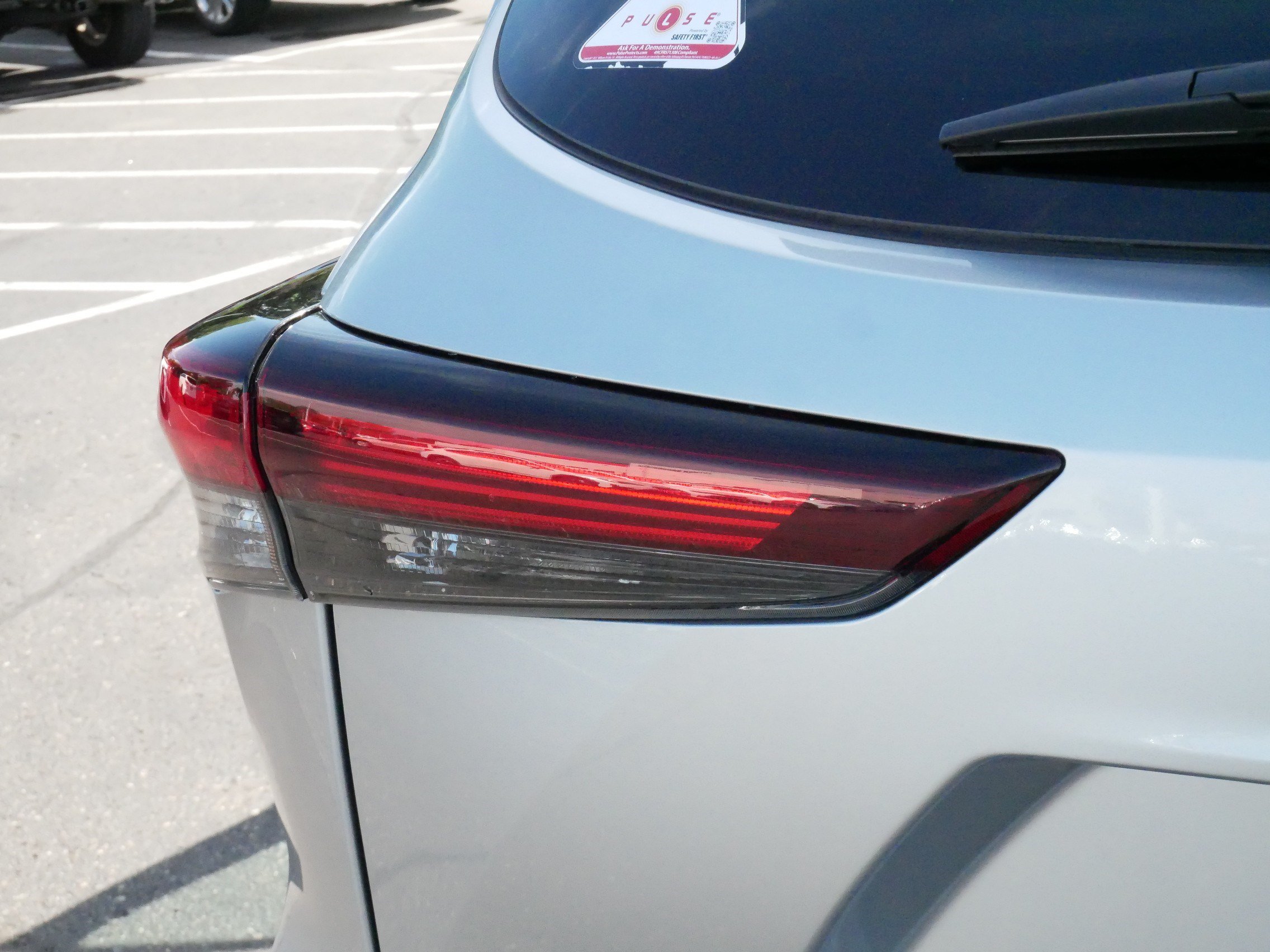 Used 2025 Toyota Highlander XLE AWD/4WD image 17