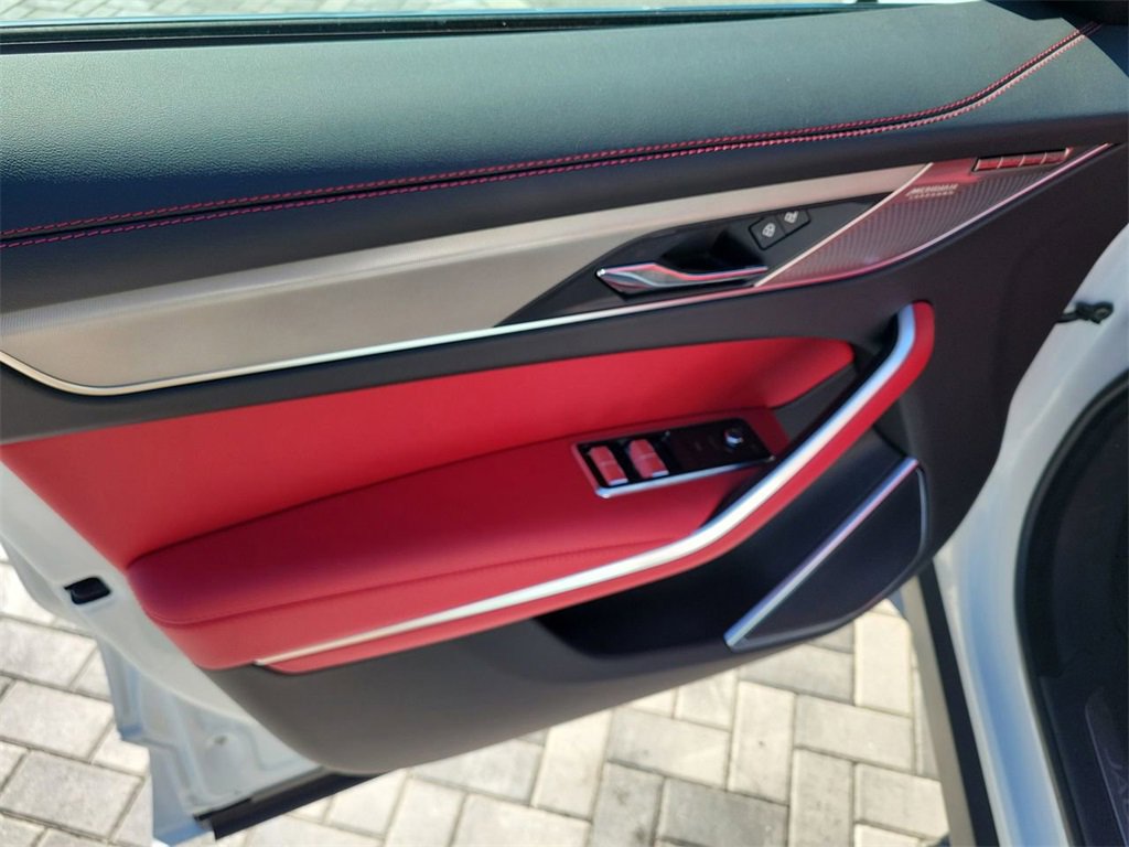 Used 2026 Jaguar F-PACE R-Dynamic S image 23