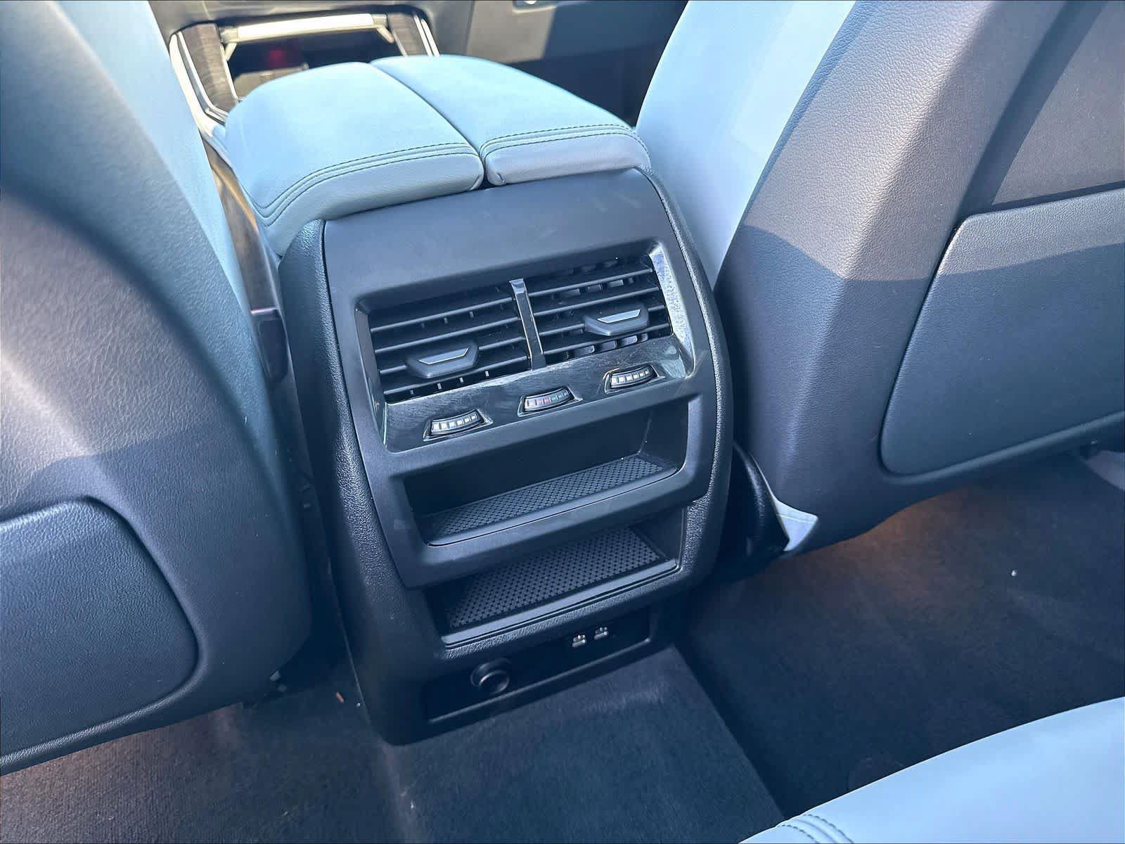 Used 2026 BMW X5 xDrive50e w/ M Sport Package AWD/4WD image 13