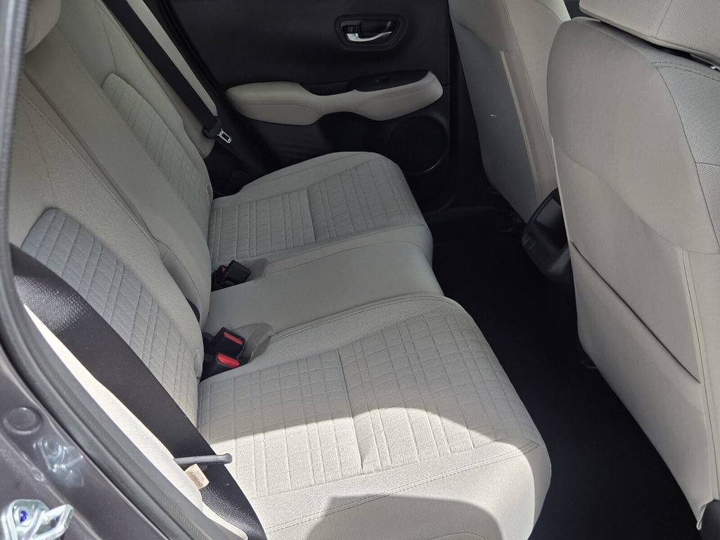 Certified 2027 Honda HR-V LX image 16