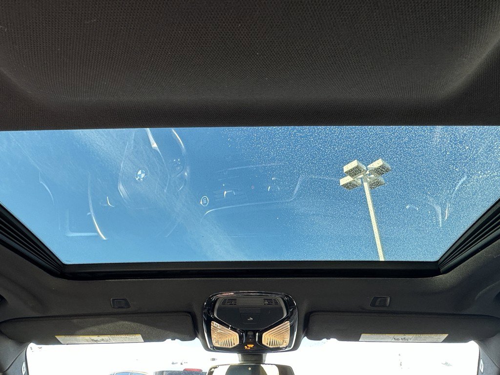 Used 2021 BMW 530i xDrive w/ Convenience Package image 12