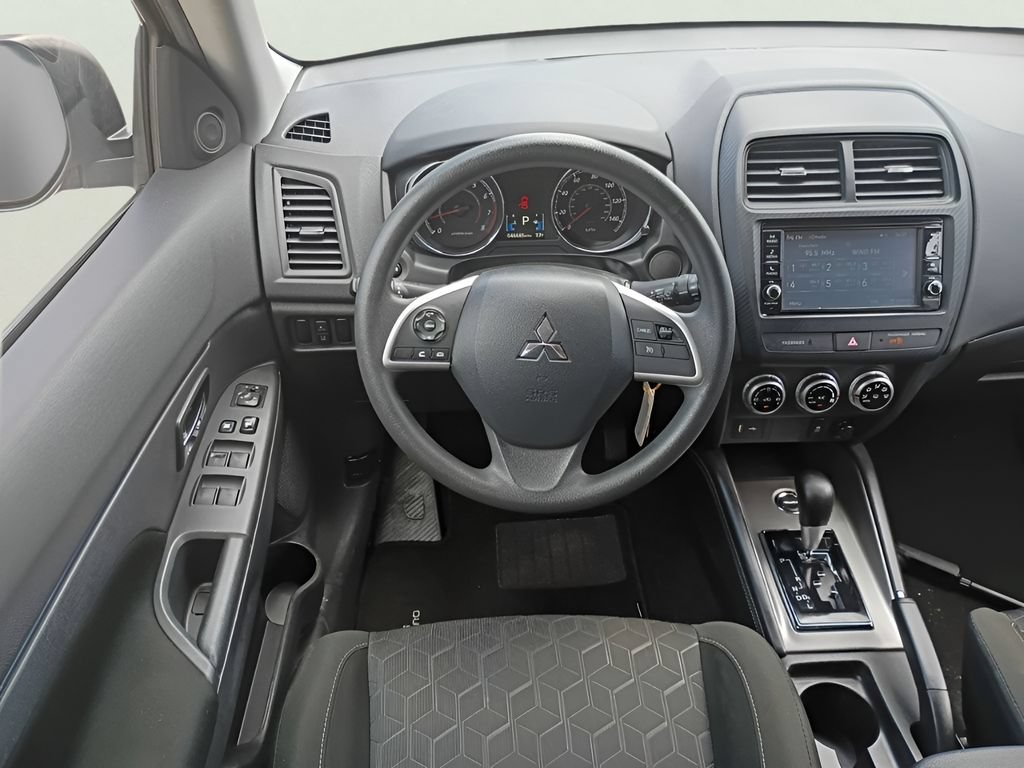 Used 2023 Mitsubishi Outlander Sport ES AWD/4WD image 17