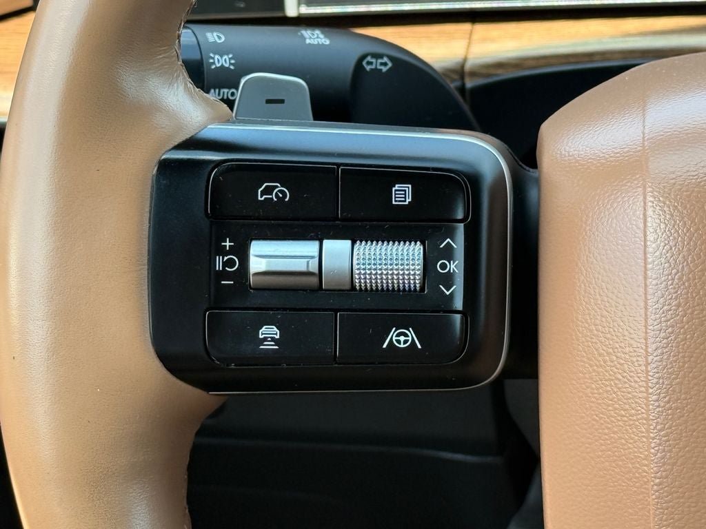Used 2025 Hyundai Santa Fe Limited AWD/4WD image 20