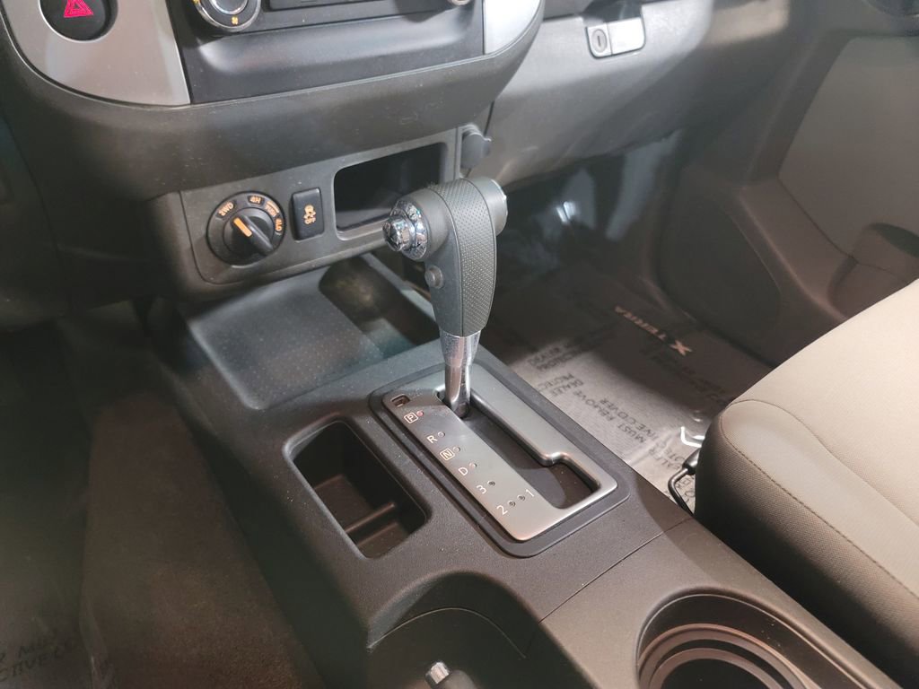 Used 2013 Nissan Xterra S image 16