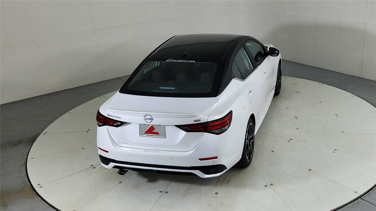 New 2025 Nissan Sentra SR image 40