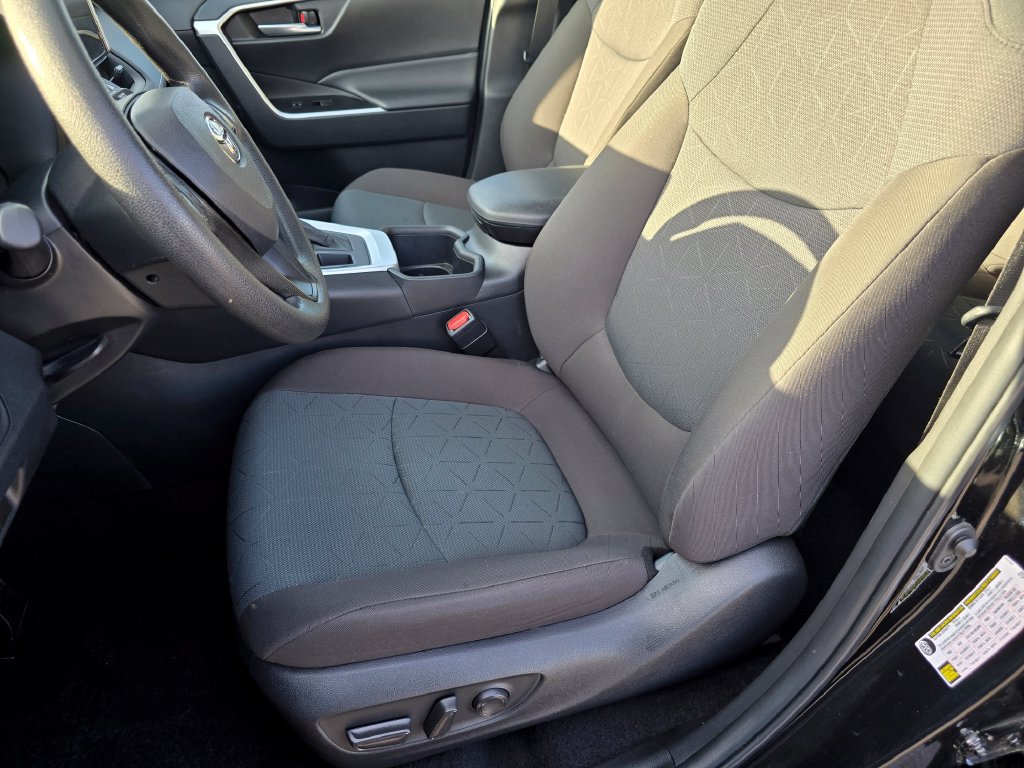Certified 2025 Toyota RAV4 XLE AWD/4WD image 20
