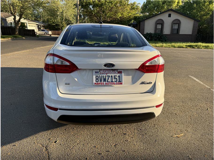 Used 2019 Ford Fiesta SE image 4