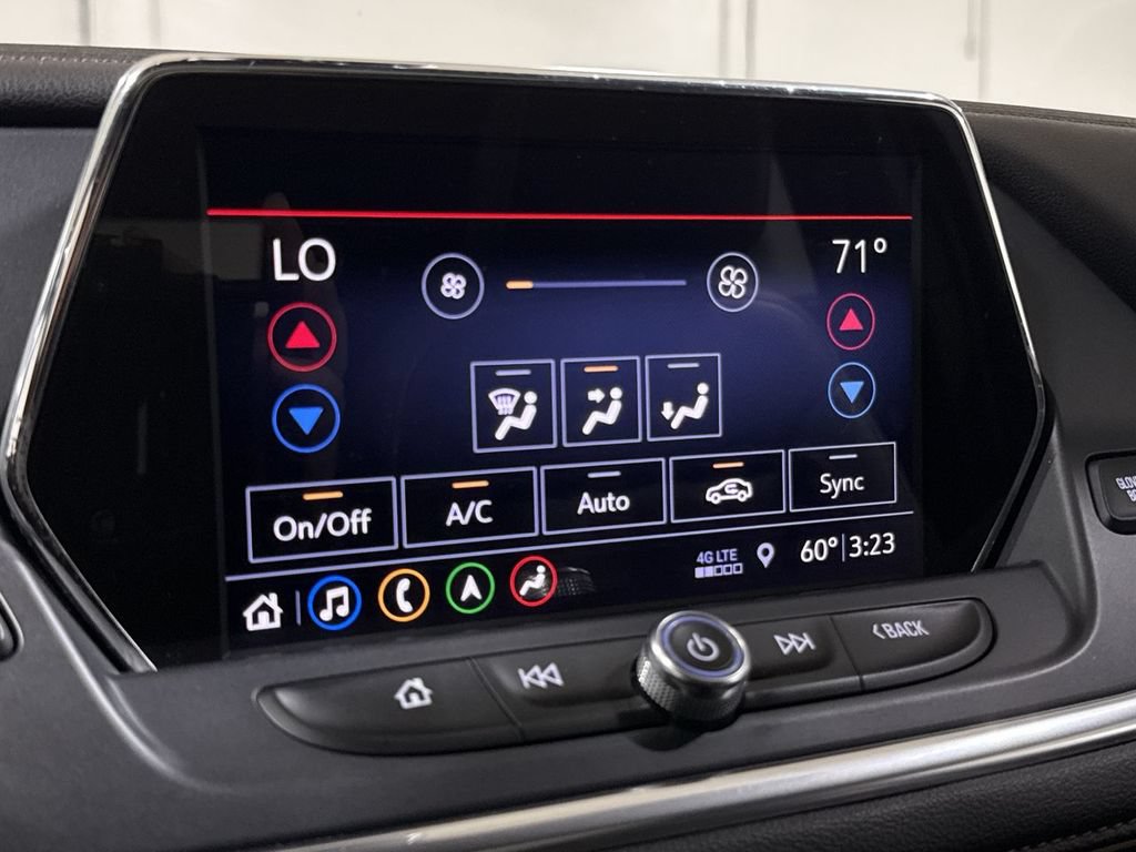 Used 2019 Chevrolet Blazer Premier w/ Sun and Wheels Package AWD/4WD image 17