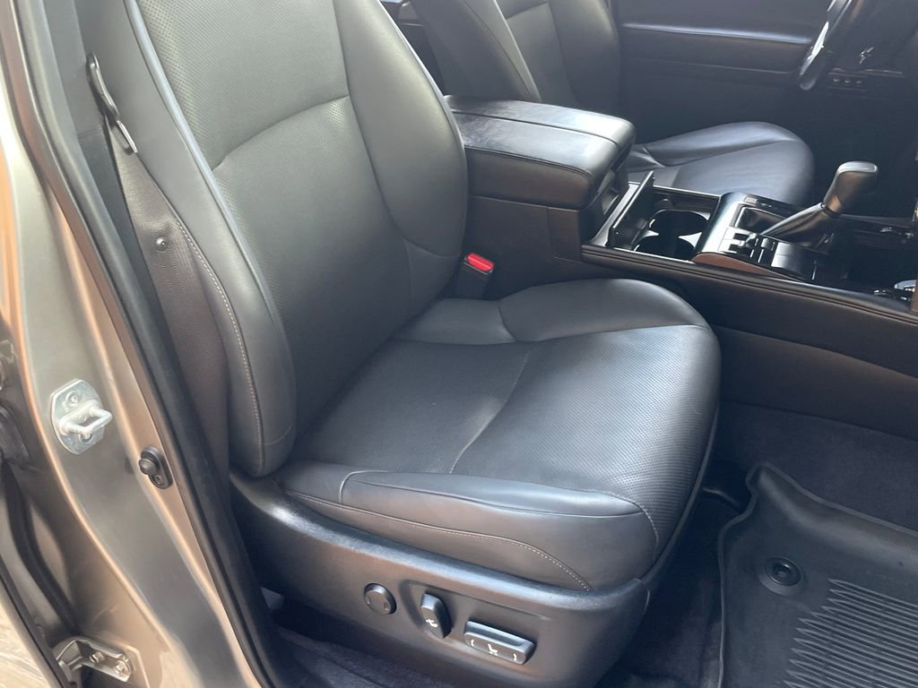 Used 2020 Lexus GX 460 Premium image 33