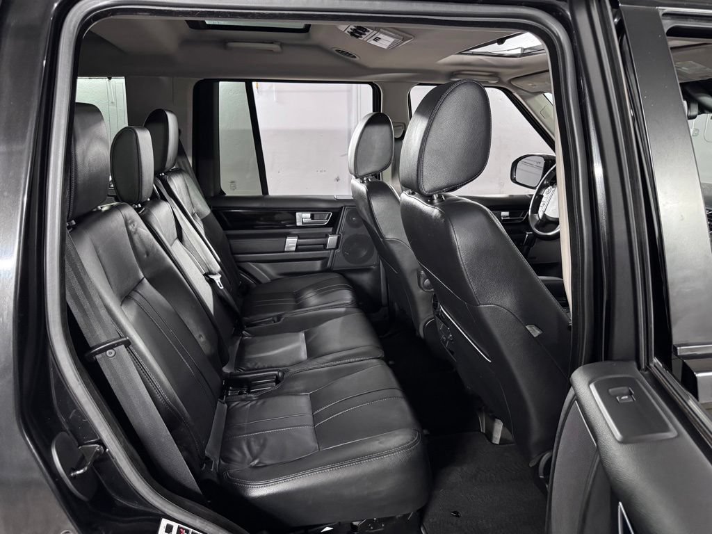 Used 2016 Land Rover LR4 AWD/4WD image 46