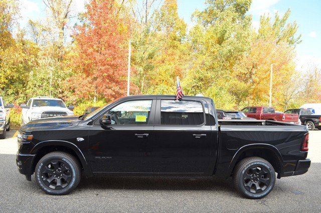 New 2026 RAM 1500 4x4 Crew Cab image 5