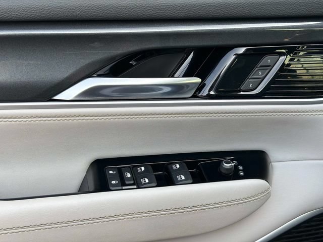 Used 2023 Jeep Wagoneer L 4WD w/ Convenience Group I image 22