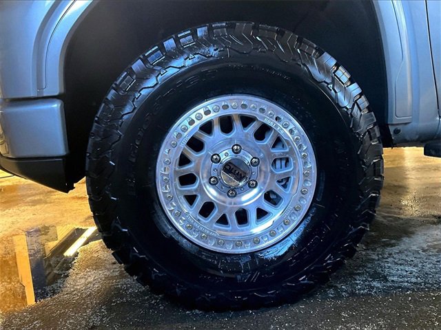 Used 2025 GMC Sierra 1500 AT4 w/ AT4 Premium Package image 9