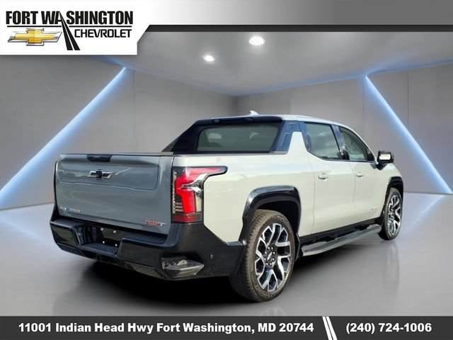 Used 2025 Chevrolet Silverado EV RST AWD/4WD image 3