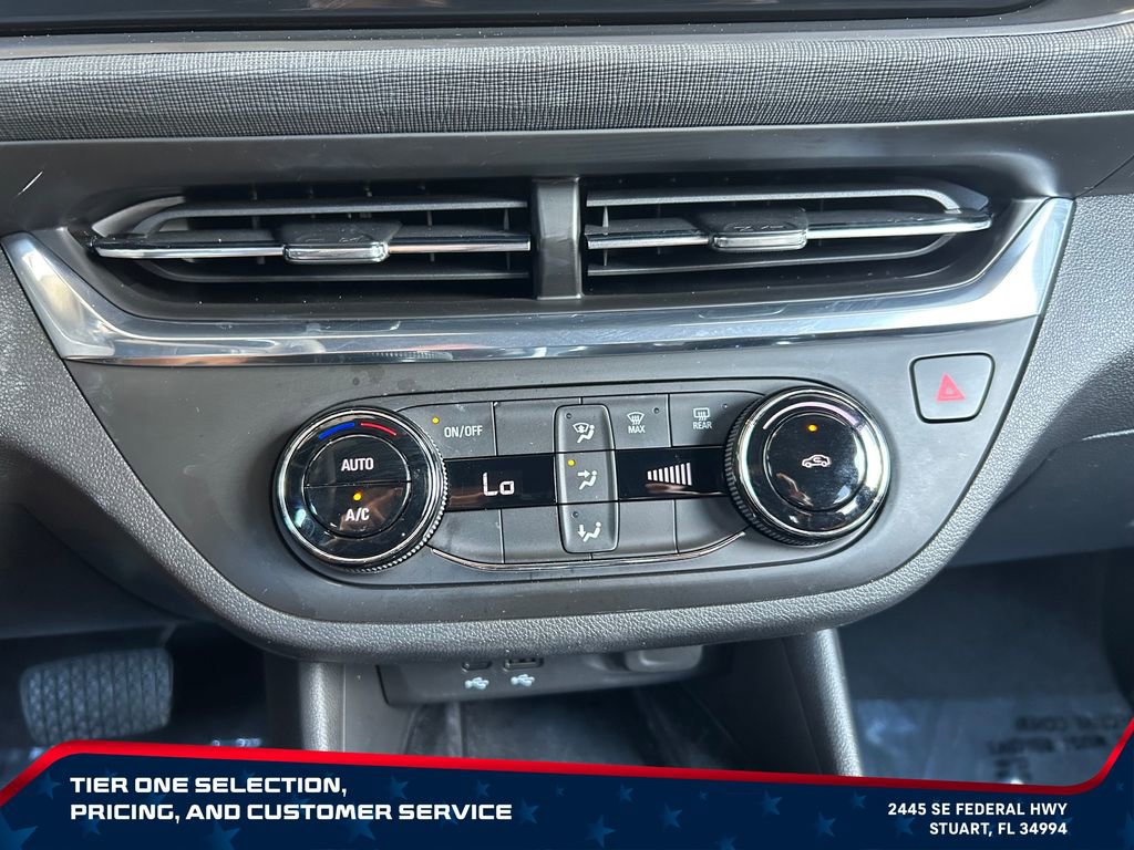 Used 2025 Buick Envista Sport Touring w/ Convenience II Package FWD image 30