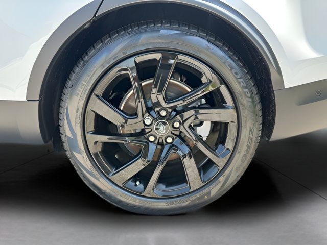 Certified 2025 Land Rover Discovery S AWD/4WD image 11