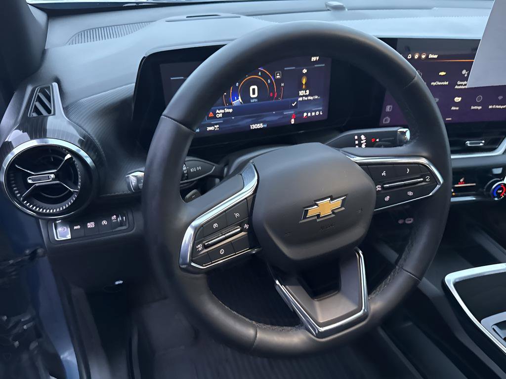 Used 2025 Chevrolet Equinox LT w/ Safety and Technology Package image 18