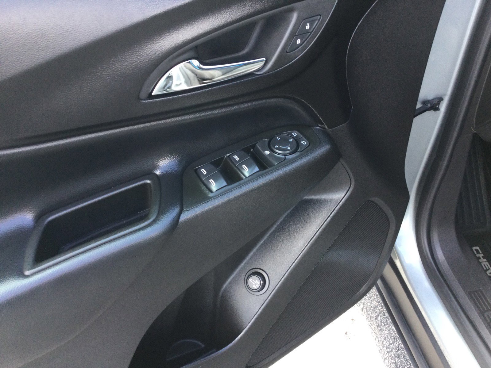 Used 2024 Chevrolet Equinox LT AWD/4WD image 13