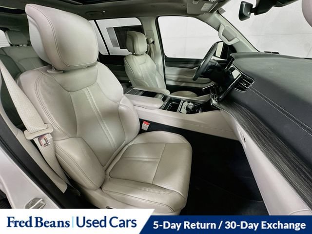 Used 2023 Jeep Wagoneer Series II w/ Premium Group I AWD/4WD image 38