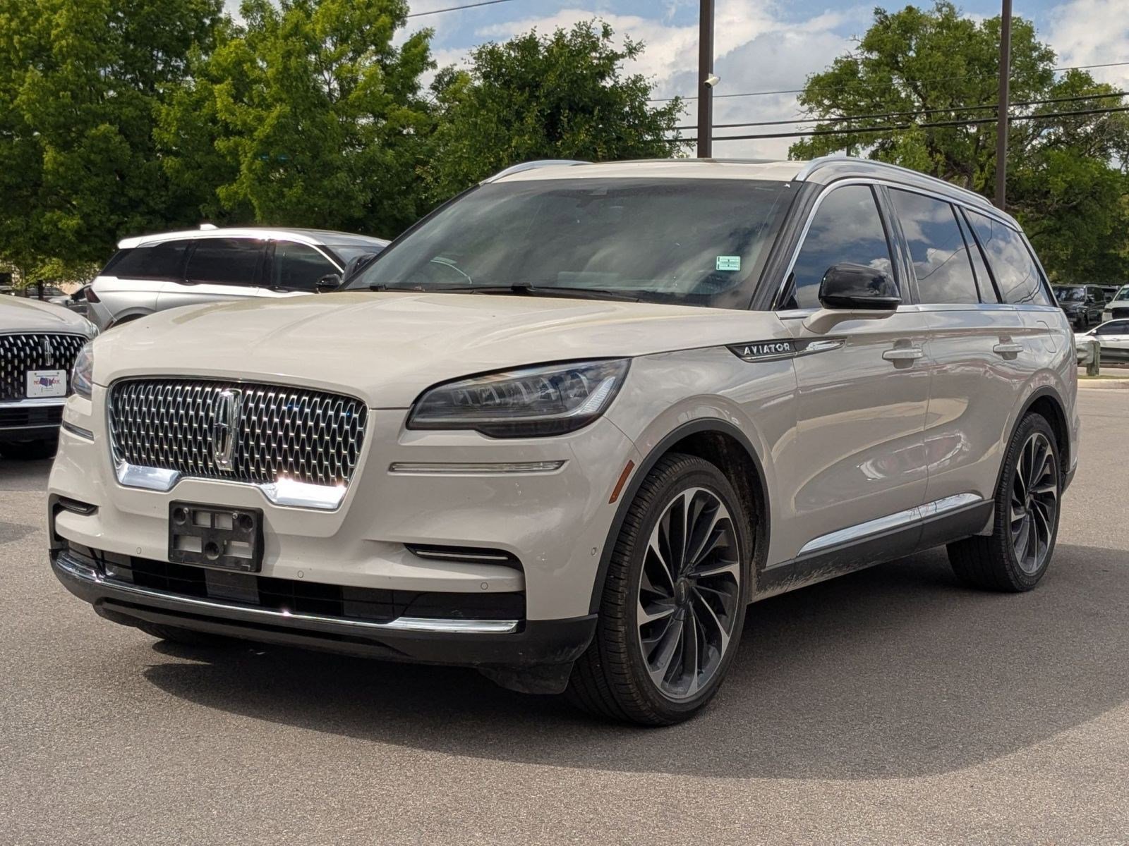 Used 2023 Lincoln Aviator Reserve w/ Equipment Group 201A image 7