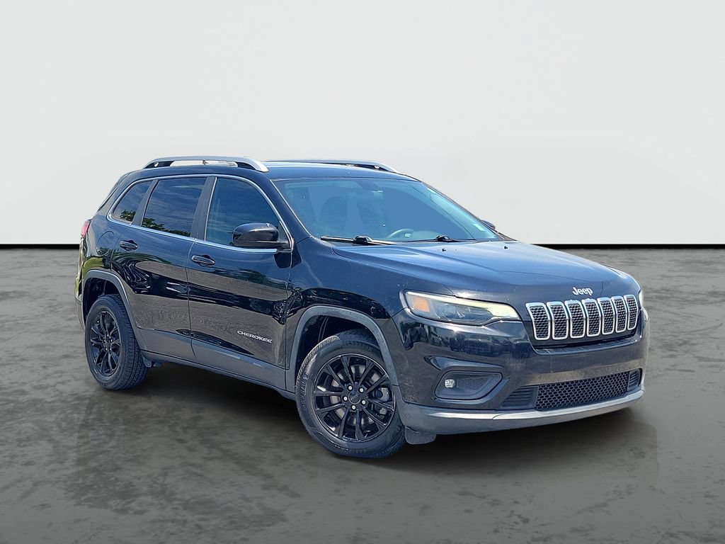 Used 2019 Jeep Cherokee Latitude w/ Popular Appearance Group