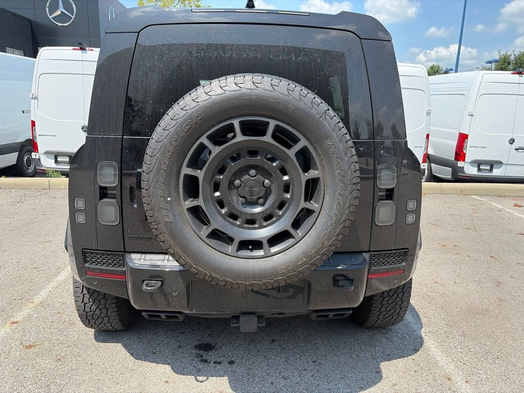 Certified 2026 Land Rover Defender 110 OCTA AWD/4WD image 6