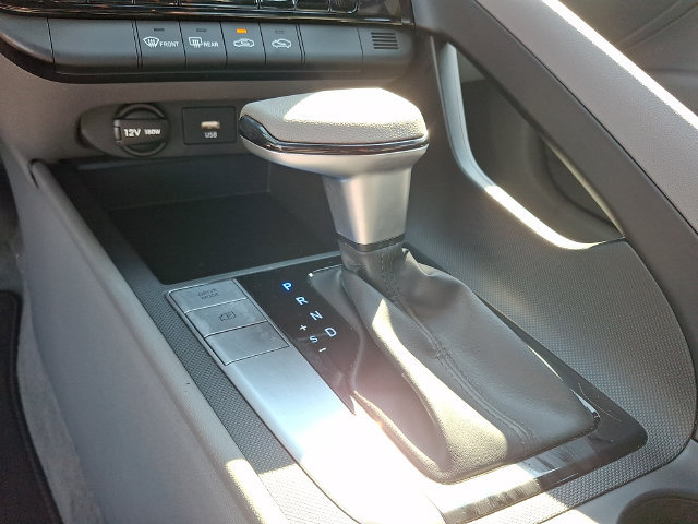 Used 2023 Hyundai Elantra SEL FWD image 9