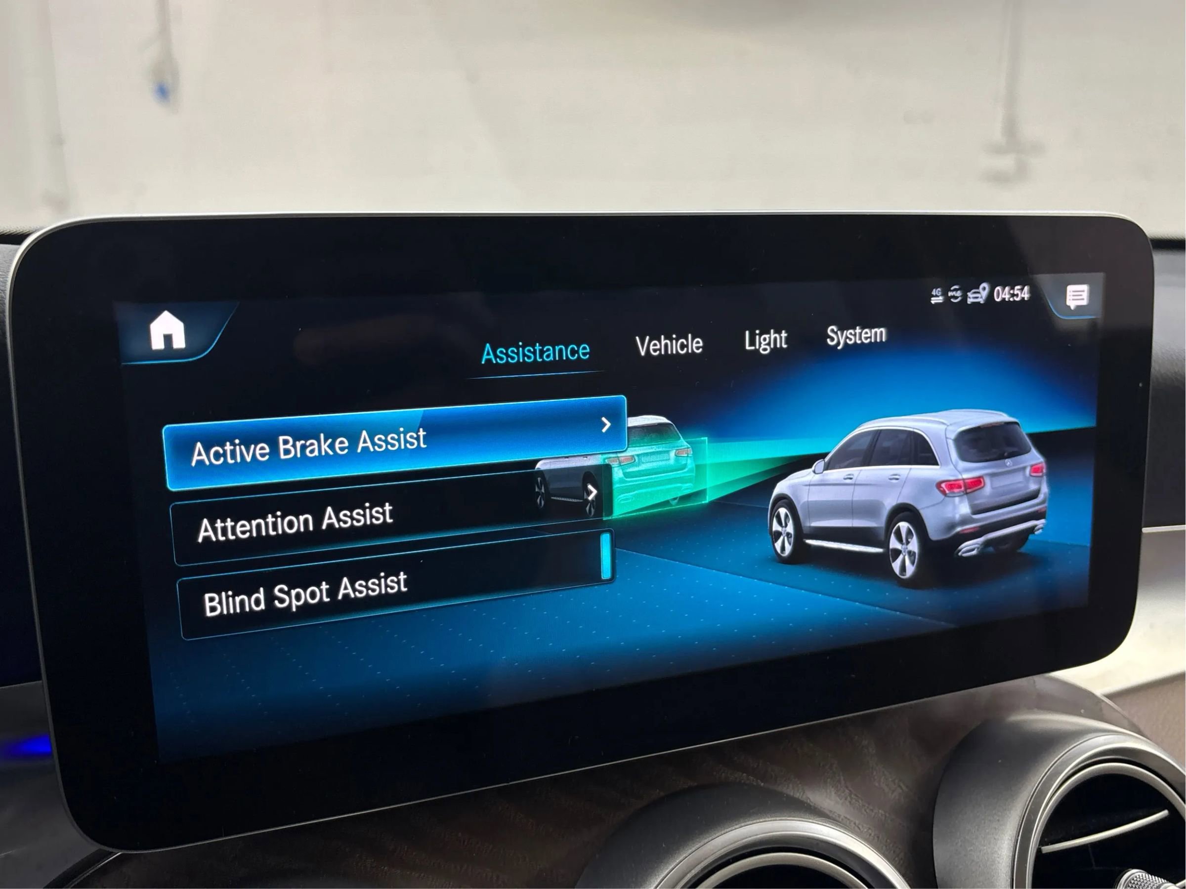 Used 2020 Mercedes-Benz GLC 300 4MATIC image 43