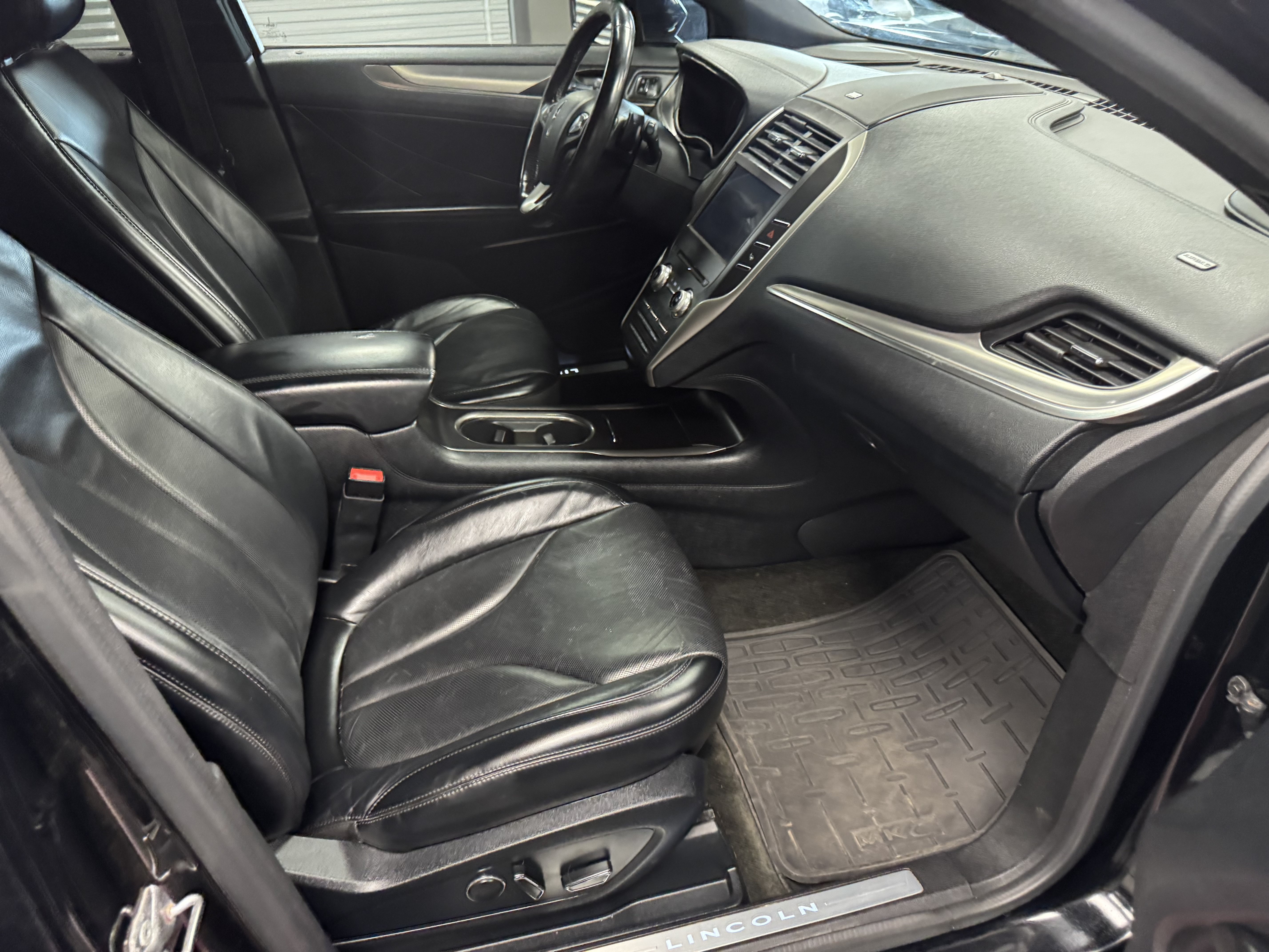 Used 2016 Lincoln MKC Reserve AWD/4WD image 10