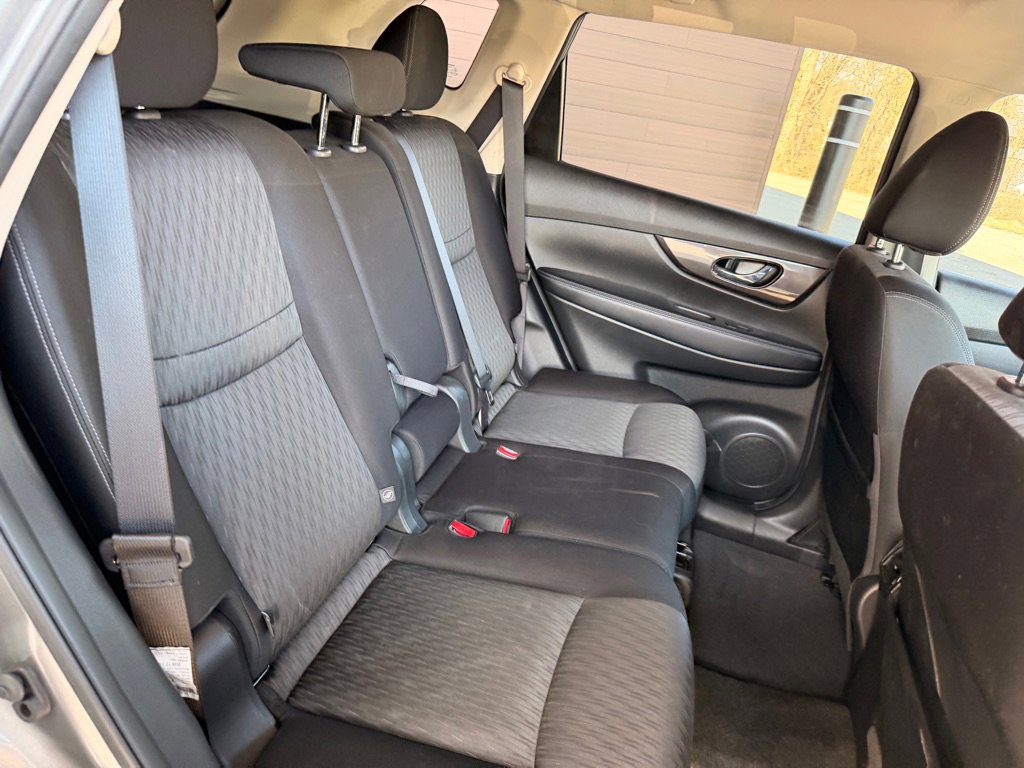 Used 2019 Nissan Rogue S w/ Special Edition Package image 15