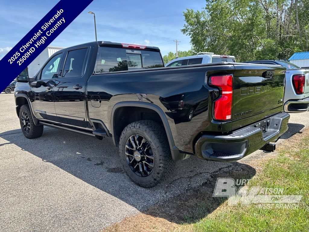 Used 2025 Chevrolet Silverado 2500 High Country w/ Midnight Edition AWD/4WD image 4