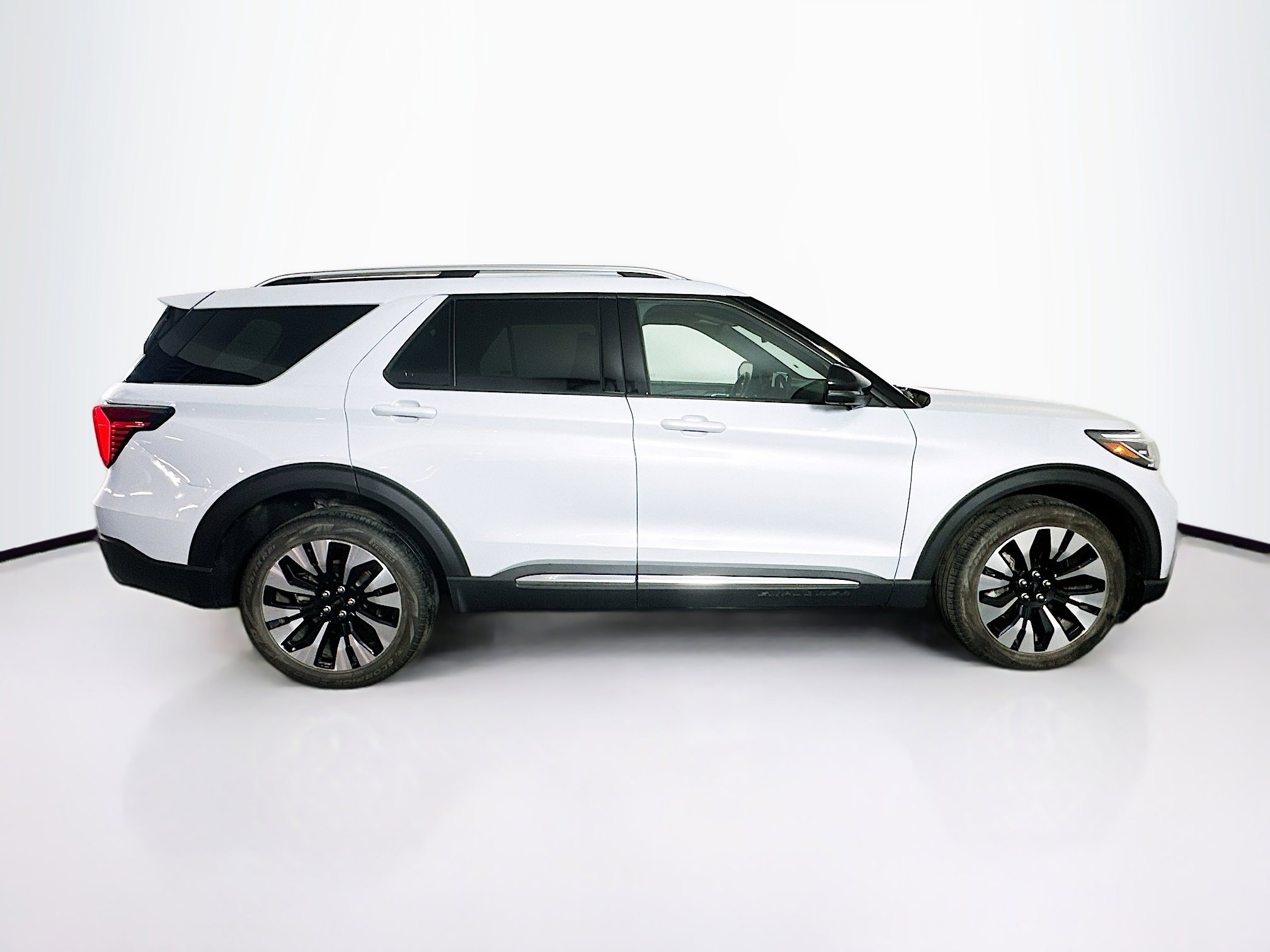 Used 2025 Ford Explorer Platinum w/ LUX Leather Package image 10
