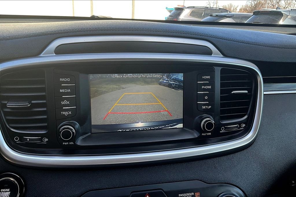 Used 2020 Kia Sorento S image 14