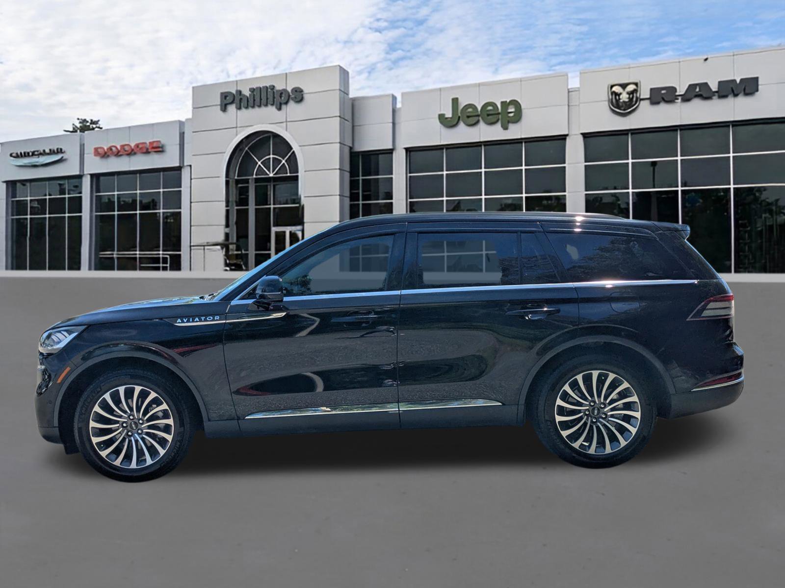 Used 2021 Lincoln Aviator Reserve w/ Equipment Group 201A AWD/4WD image 6