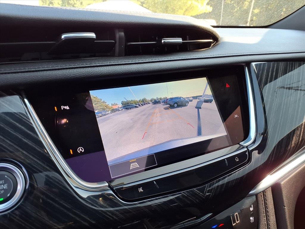 Used 2025 Cadillac XT6 Premium Luxury image 10