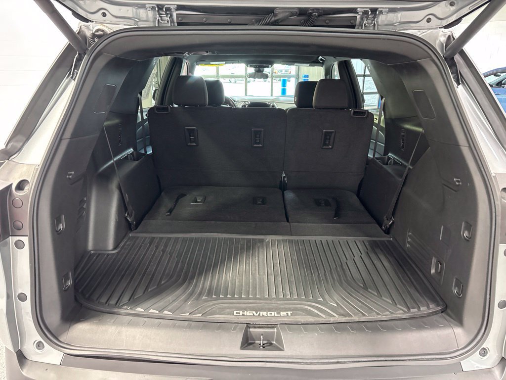 Used 2023 Chevrolet Traverse LT AWD/4WD image 42