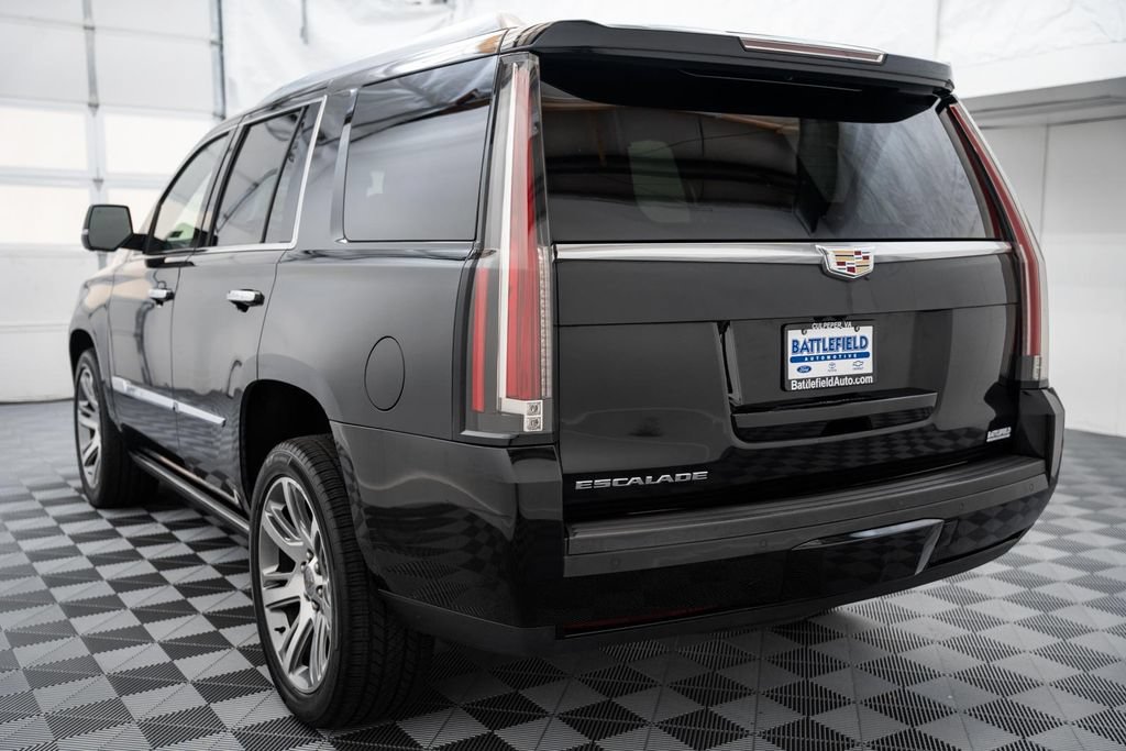 Used 2016 Cadillac Escalade Premium AWD/4WD image 6