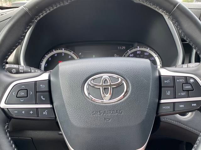 Used 2024 Toyota Highlander XLE image 15