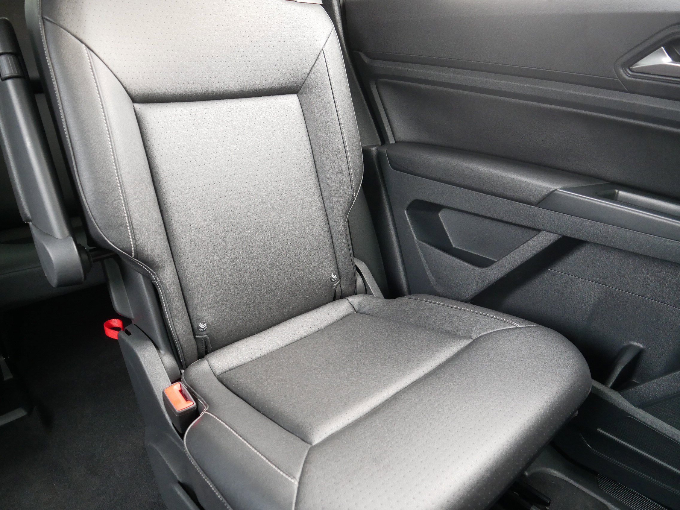 Used 2021 Volkswagen Atlas SE image 14