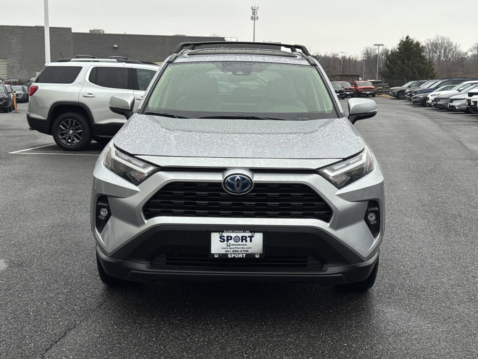Used 2023 Toyota RAV4 XLE Premium image 28
