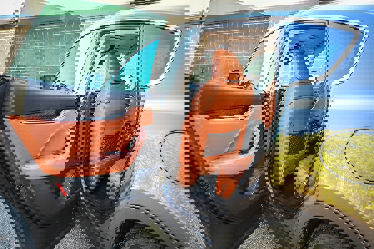 Used 2023 Maserati Levante Modena AWD/4WD image 13