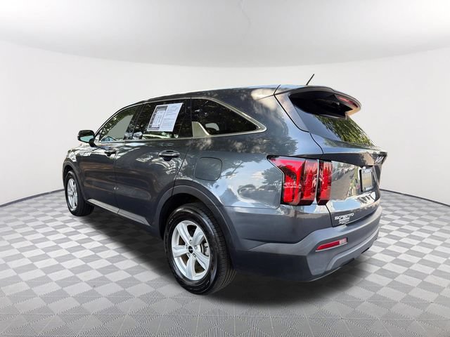 Used 2023 Kia Sorento LX FWD image 7