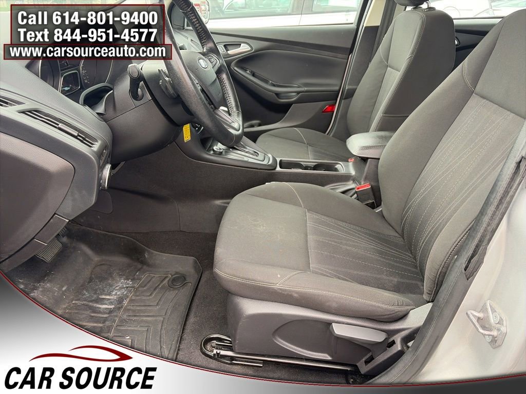 Used 2015 Ford Focus SE w/ SE Sport Package image 12