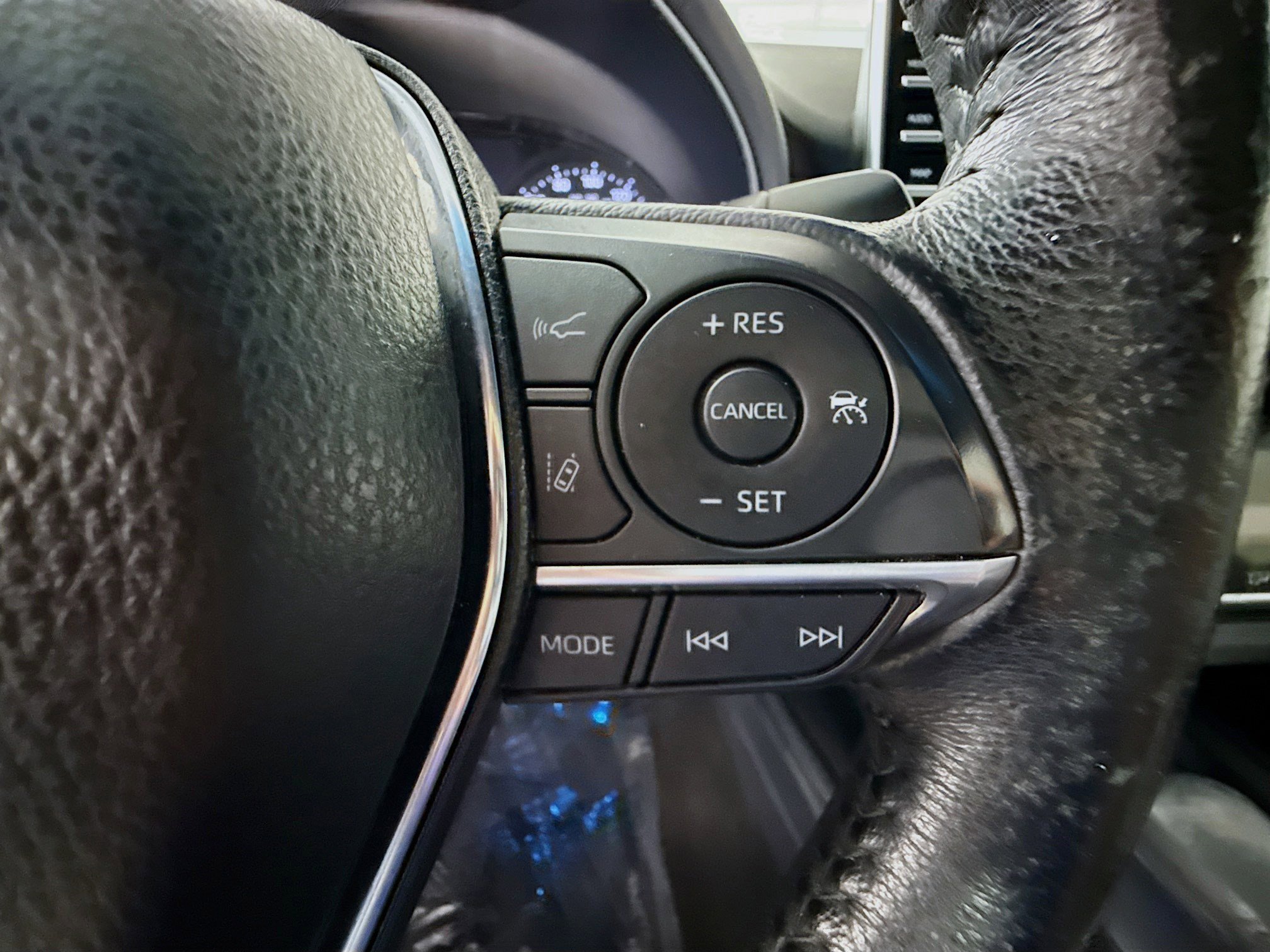 Used 2019 Toyota Avalon XLE w/ Moonroof Package FWD image 15