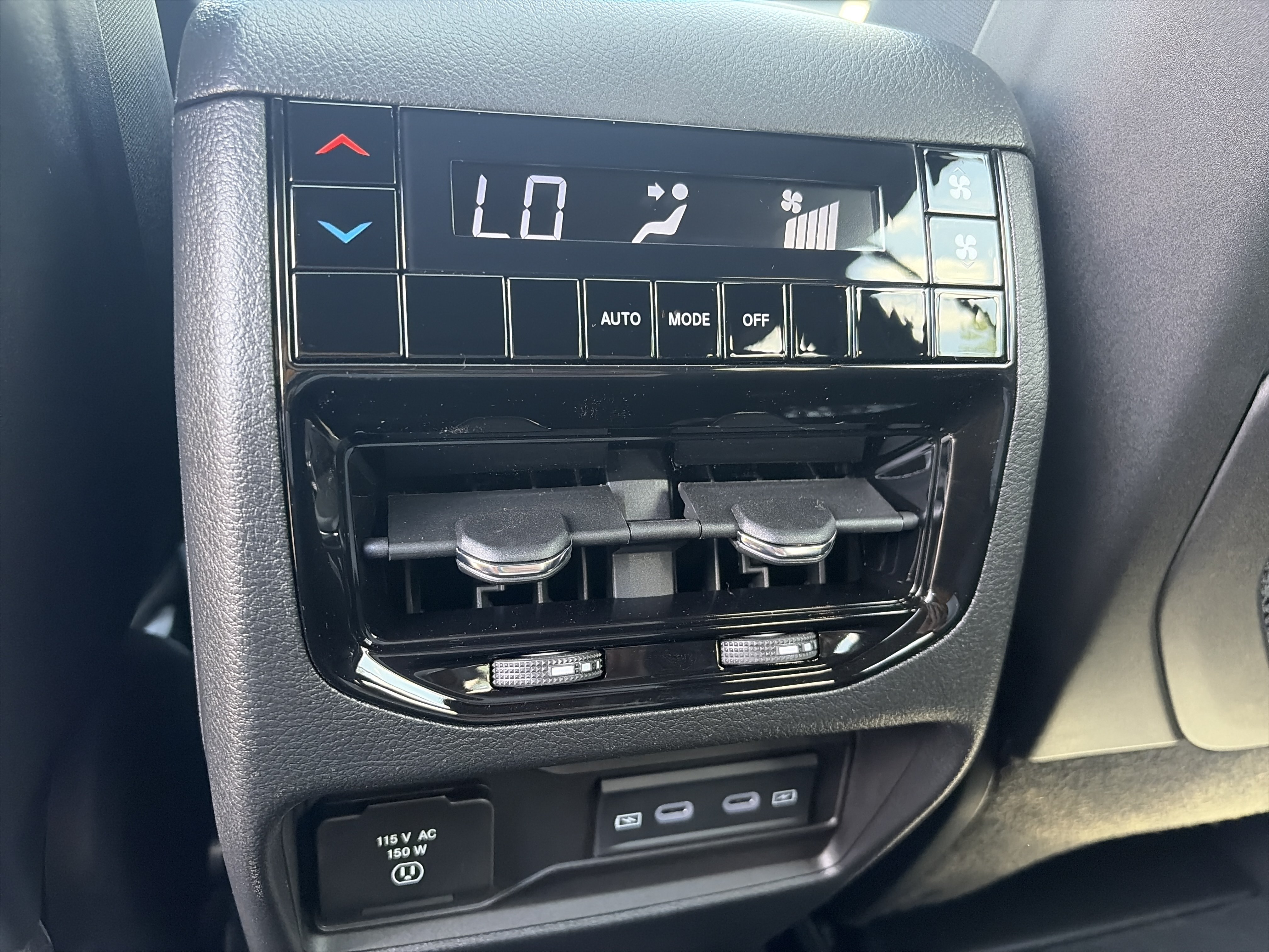 New 2026 Jeep Grand Cherokee L 4WD image 32
