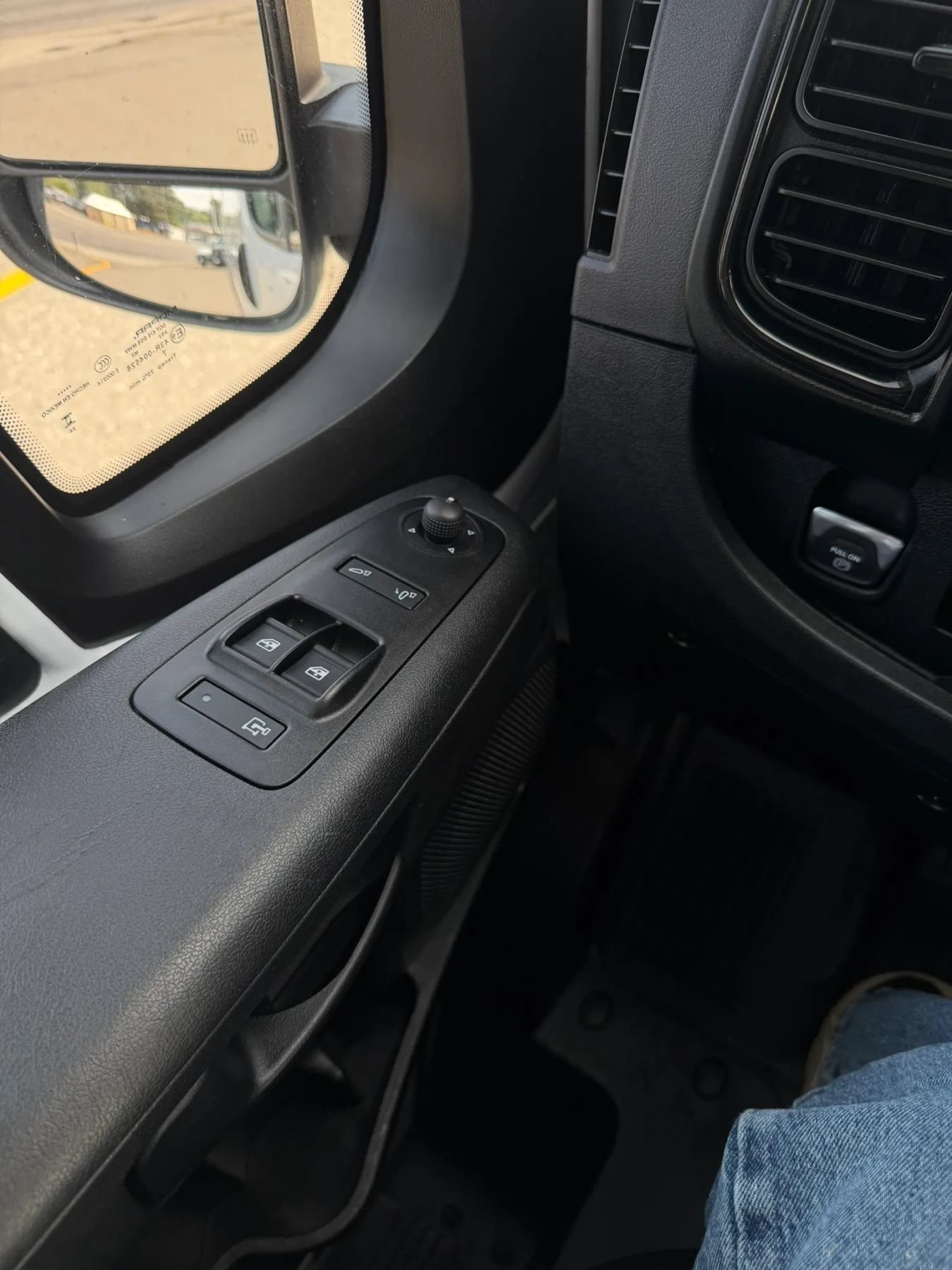 Used 2025 RAM ProMaster 3500 w/ Convenience Group FWD image 38