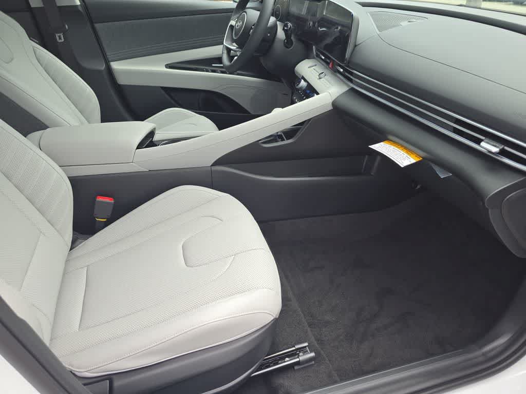 New 2026 Hyundai Elantra Limited FWD image 23